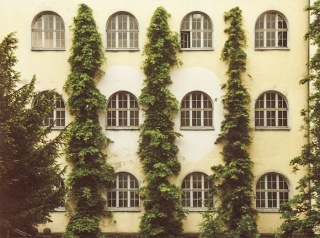 Wider die Betonklötze: das Schulgebäude aus wilhelminischer Zeit