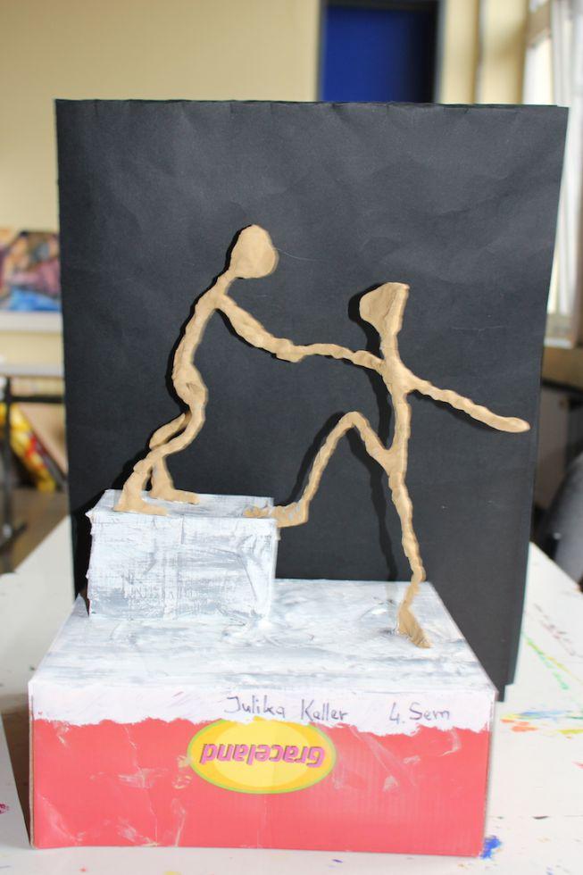 4.Semester Plastik^%Skulptur Julika Keller 2013 Helfender.jpg